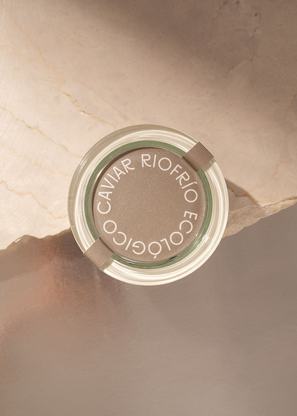 caviar-about-2.jpg